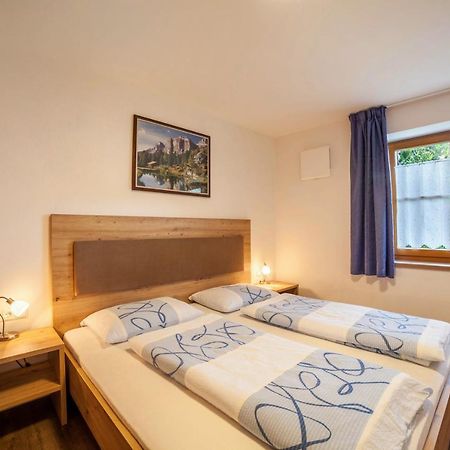 Parigger Apt Enzian Racines Extérieur photo