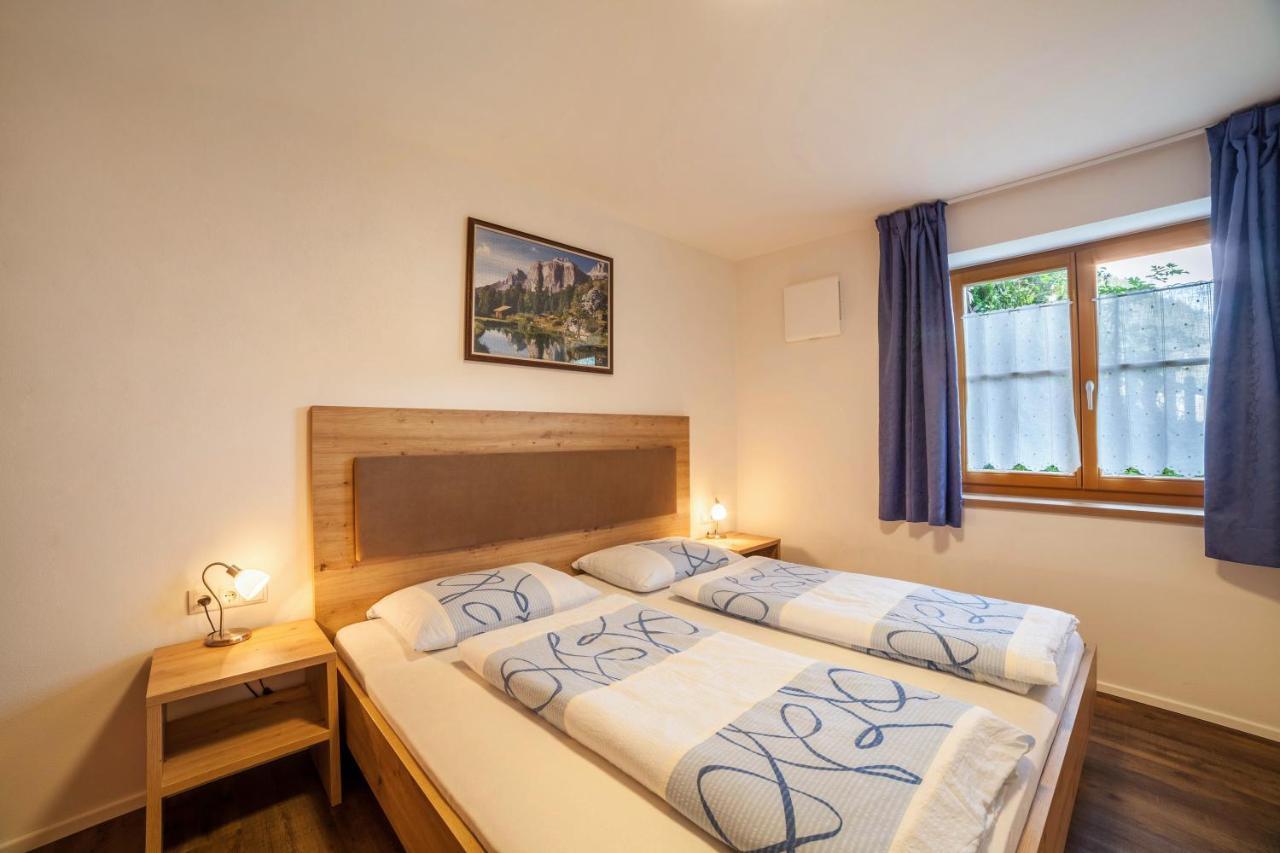 Parigger Apt Enzian Racines Extérieur photo